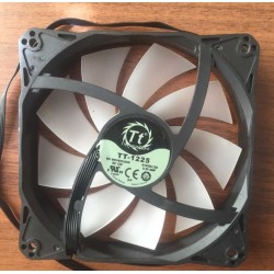فن 12 ولت 0.30 آمپر اورجینال ترمالتیک (Thermaltake) بلبرینگی سایز 2.5*12*12